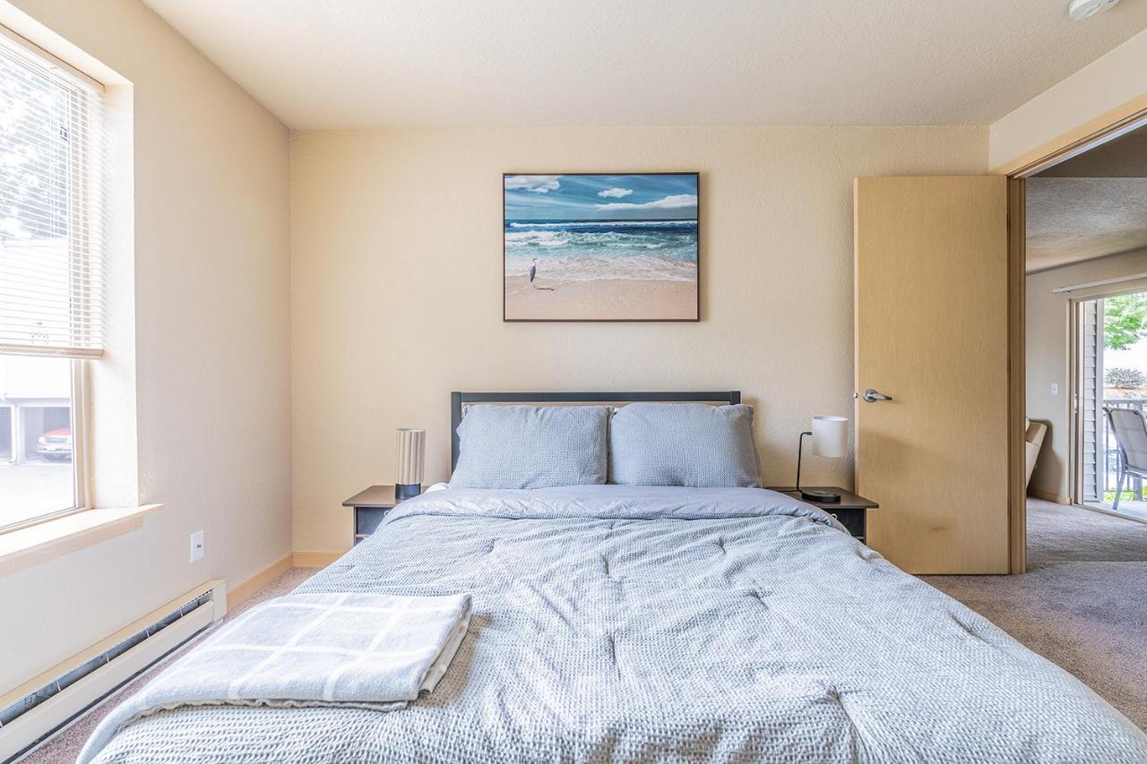 Beautiful And Cozy One Bedroom Apartment -Wifi, Bbq, Patio, Dog Park, Close To Greenlake And Northgate ซีแอตเทิล ภายนอก รูปภาพ
