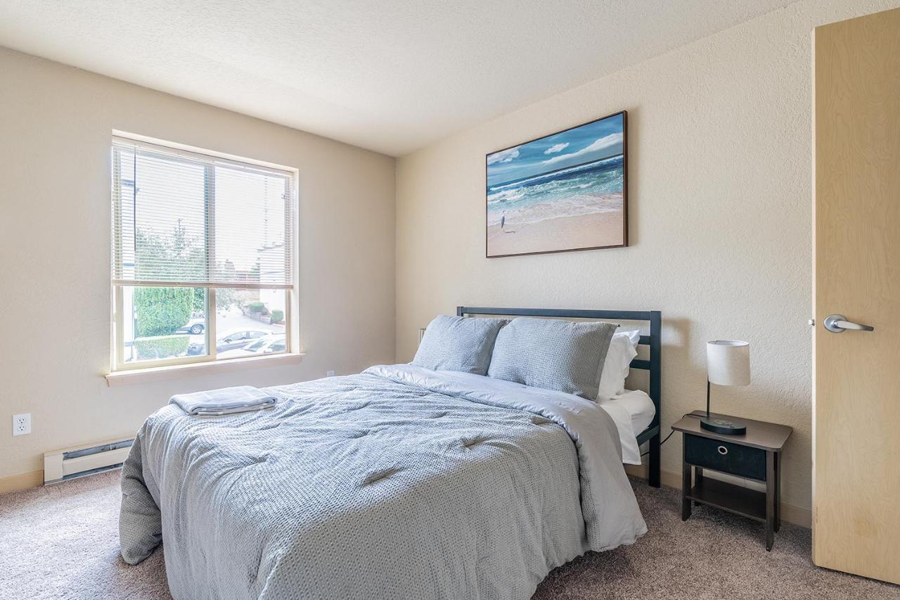 Beautiful And Cozy One Bedroom Apartment -Wifi, Bbq, Patio, Dog Park, Close To Greenlake And Northgate ซีแอตเทิล ภายนอก รูปภาพ
